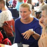 Linda Jonsson, Hungerprojektet, och Peter Brune, Individuell människohjälp